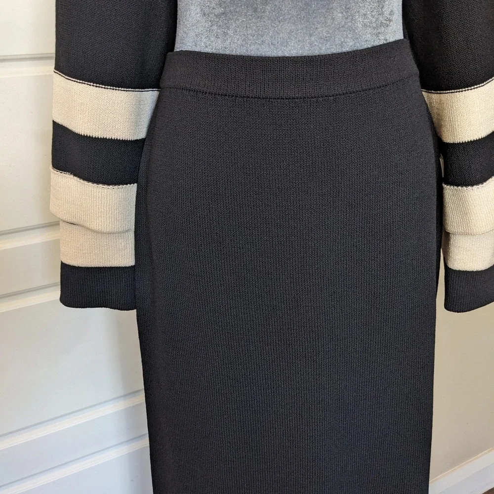Vintage St John Collection Santana Knit 2 Piece Skirt Suit Set 6 Black Cream - Picture 8 of 16